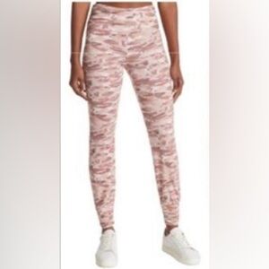 Tahari Elie Sport Joggers size large